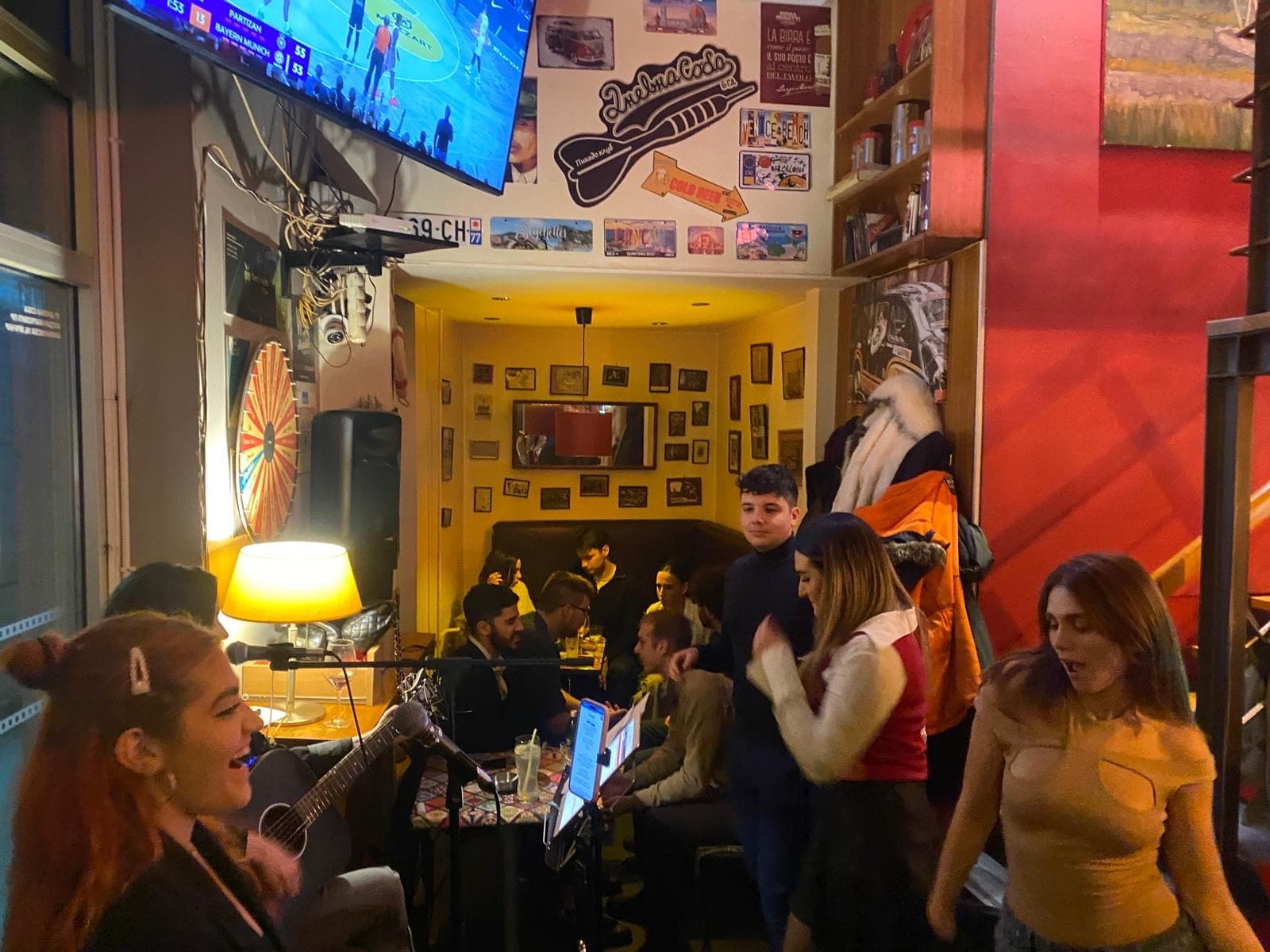 Fiokica Bar - Muzika